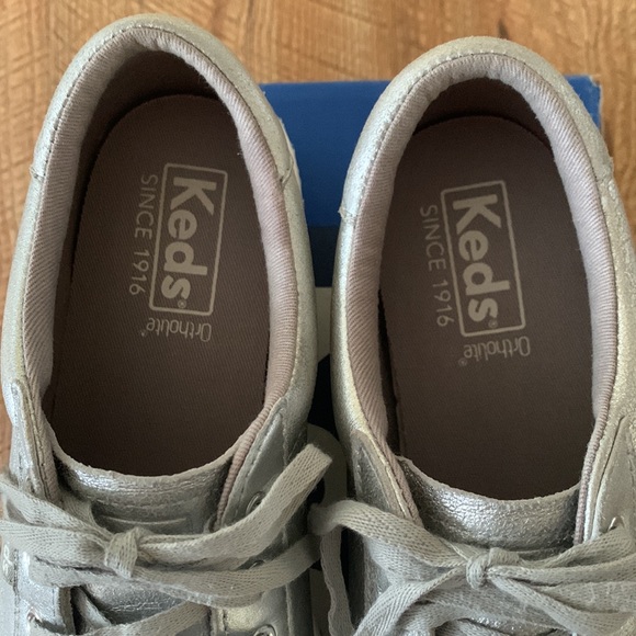 Keds metallic silver sneakers. - Picture 3 of 5